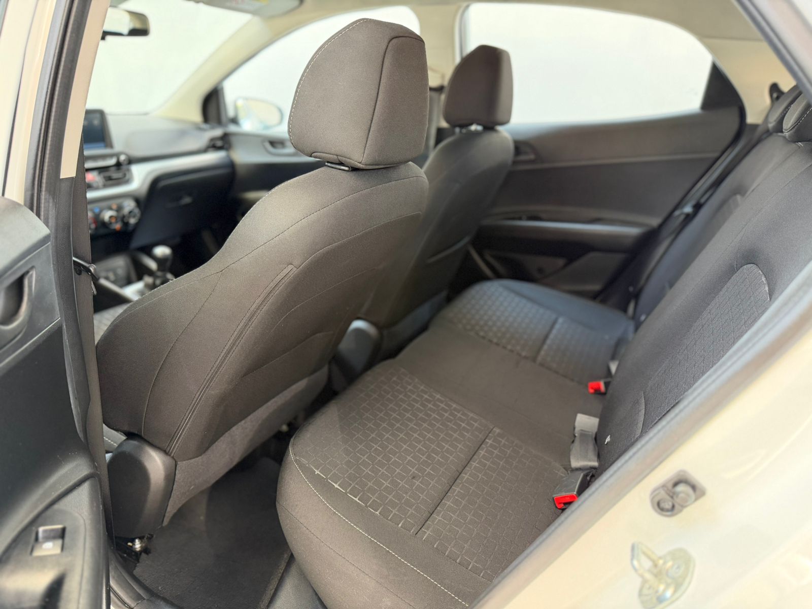 HB20 1.0 COMFORT 12V FLEX 4P MANUAL 2025 (HYUNDAI)