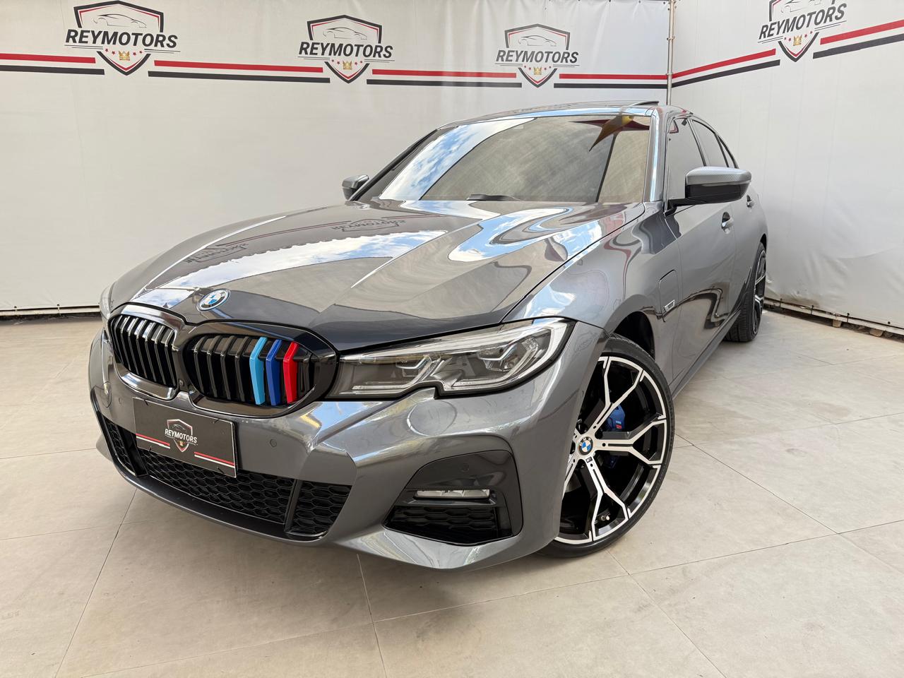 330E  2.0 16V TURBO HÍBRIDO M SPORT AUTOMÁTICO 2022 (BMW)