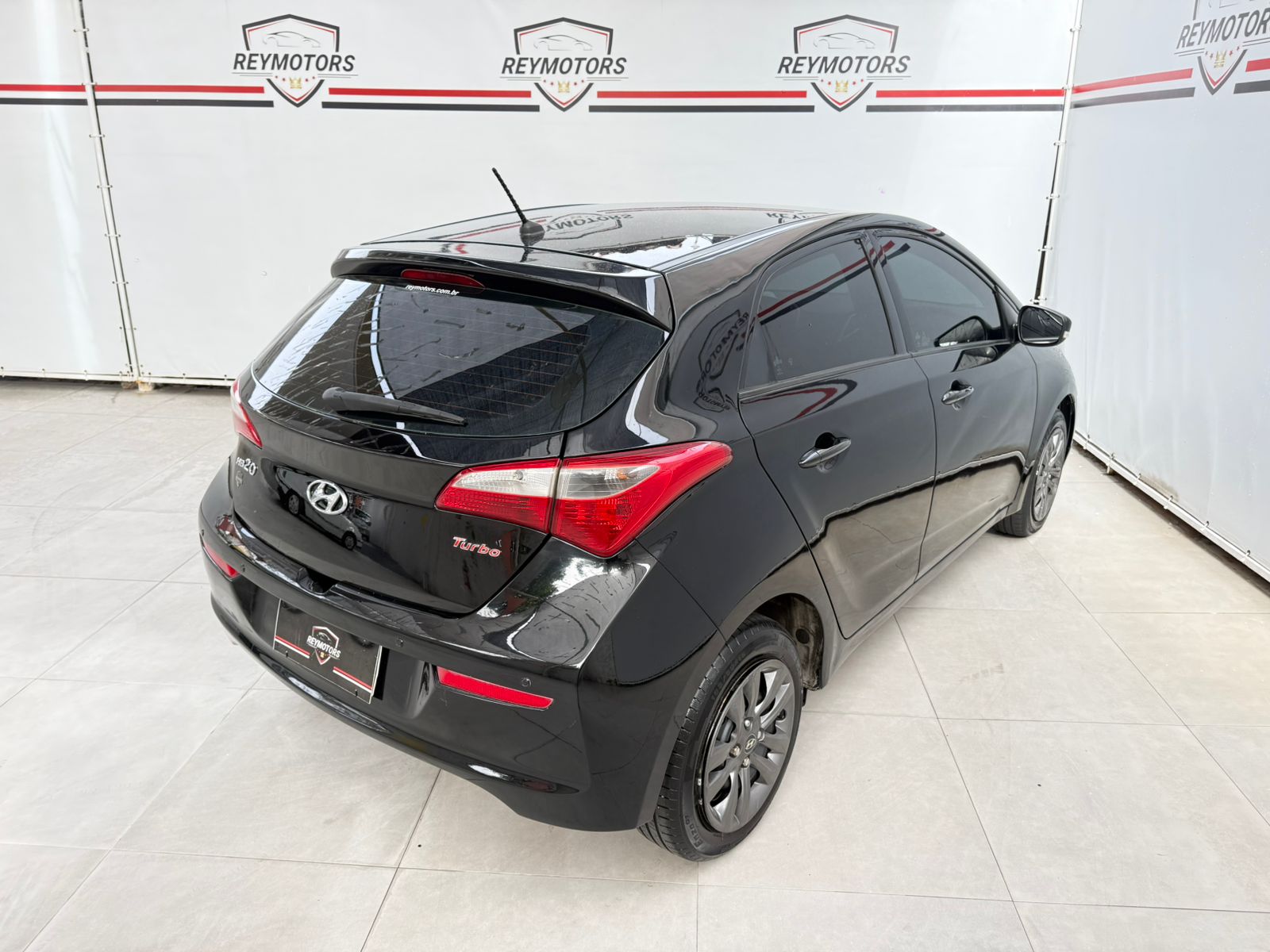 HB20 1.0 COMFORT PLUS 12V FLEX 4P MANUAL 2018 (HYUNDAI)