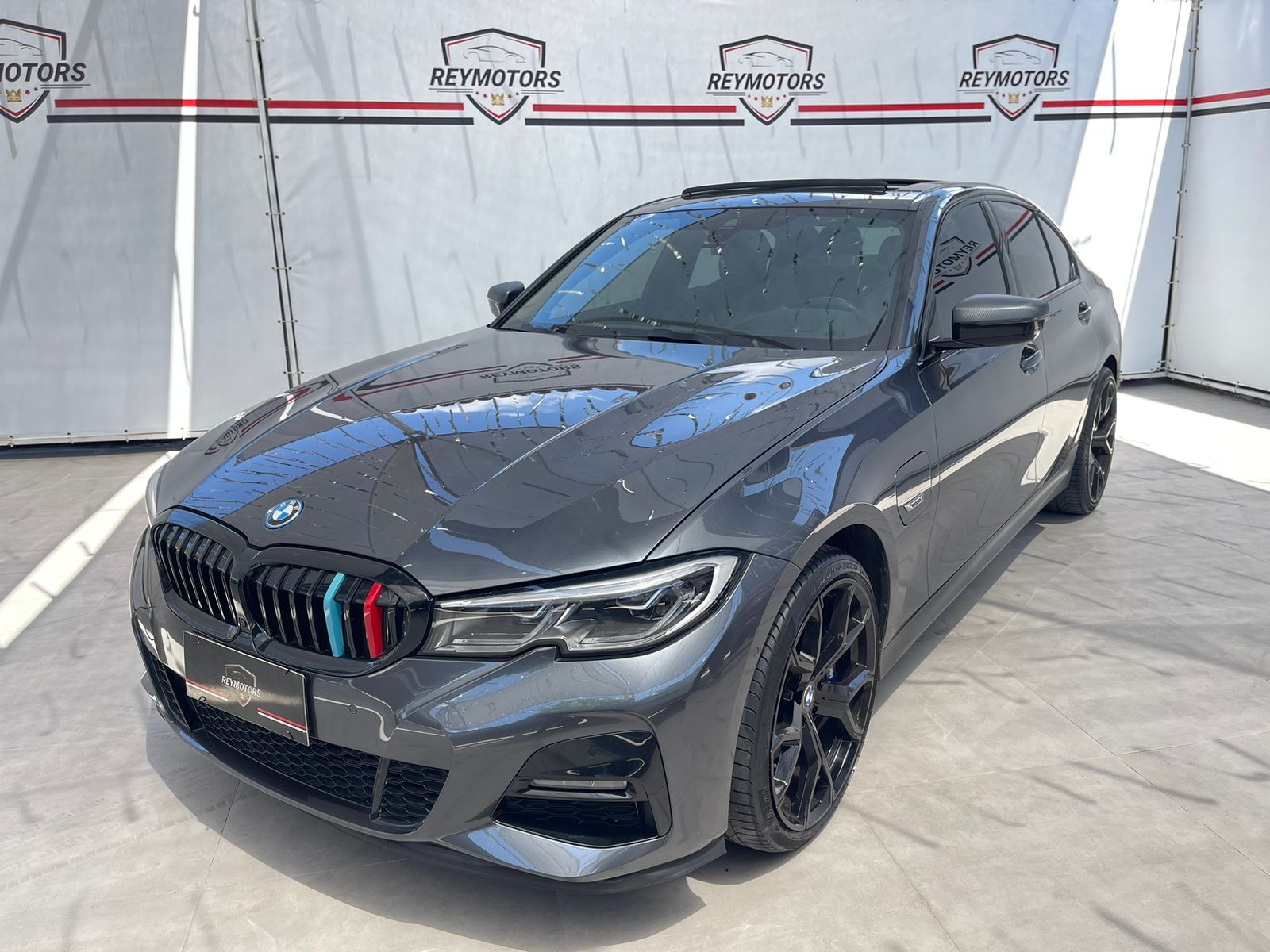 330E  2.0 16V TURBO HÍBRIDO M SPORT AUTOMÁTICO 2022 (BMW)