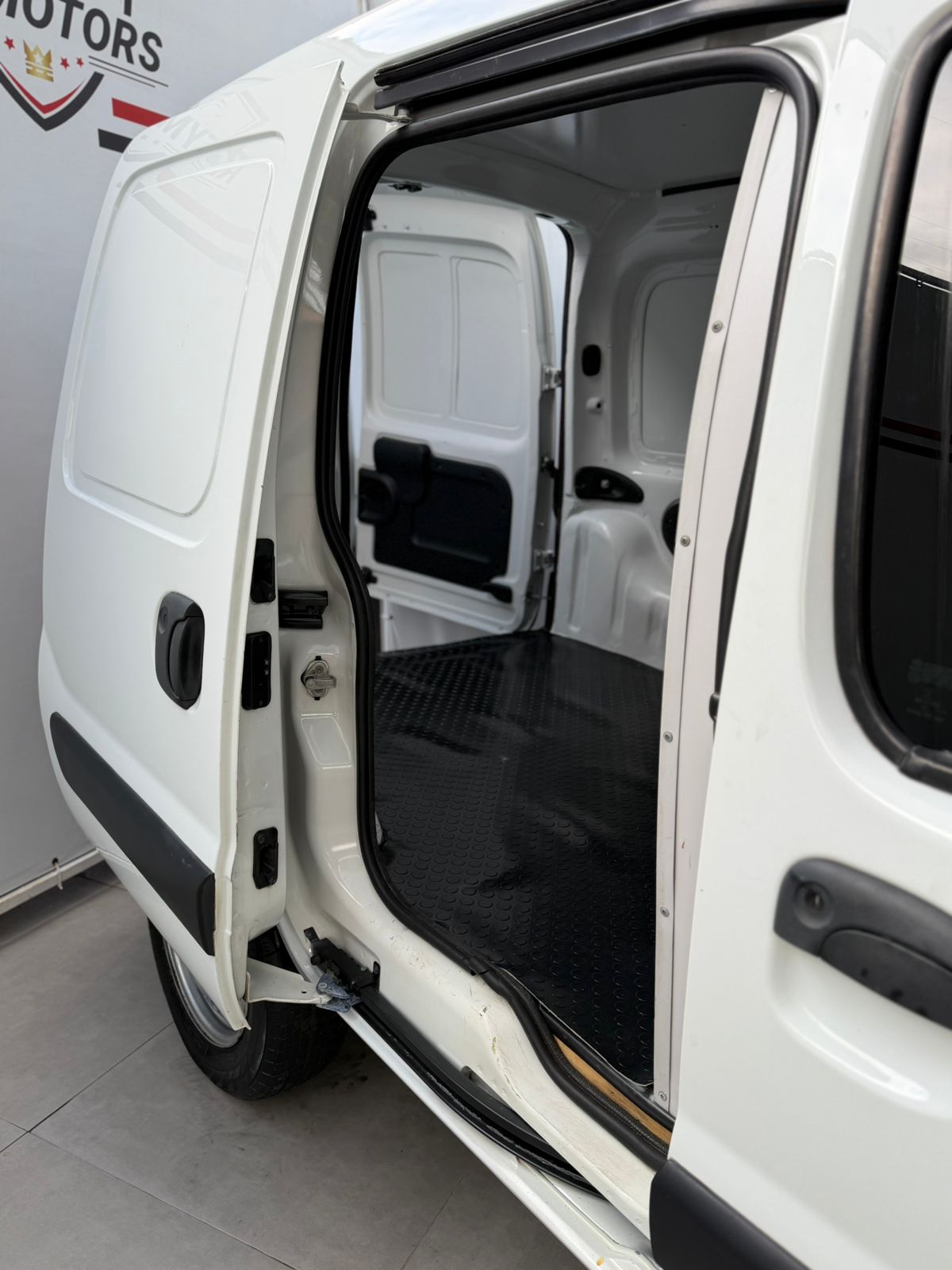 KANGOO 1.6 EXPRESS 16V FLEX 3P MANUAL 2018 (RENAULT)