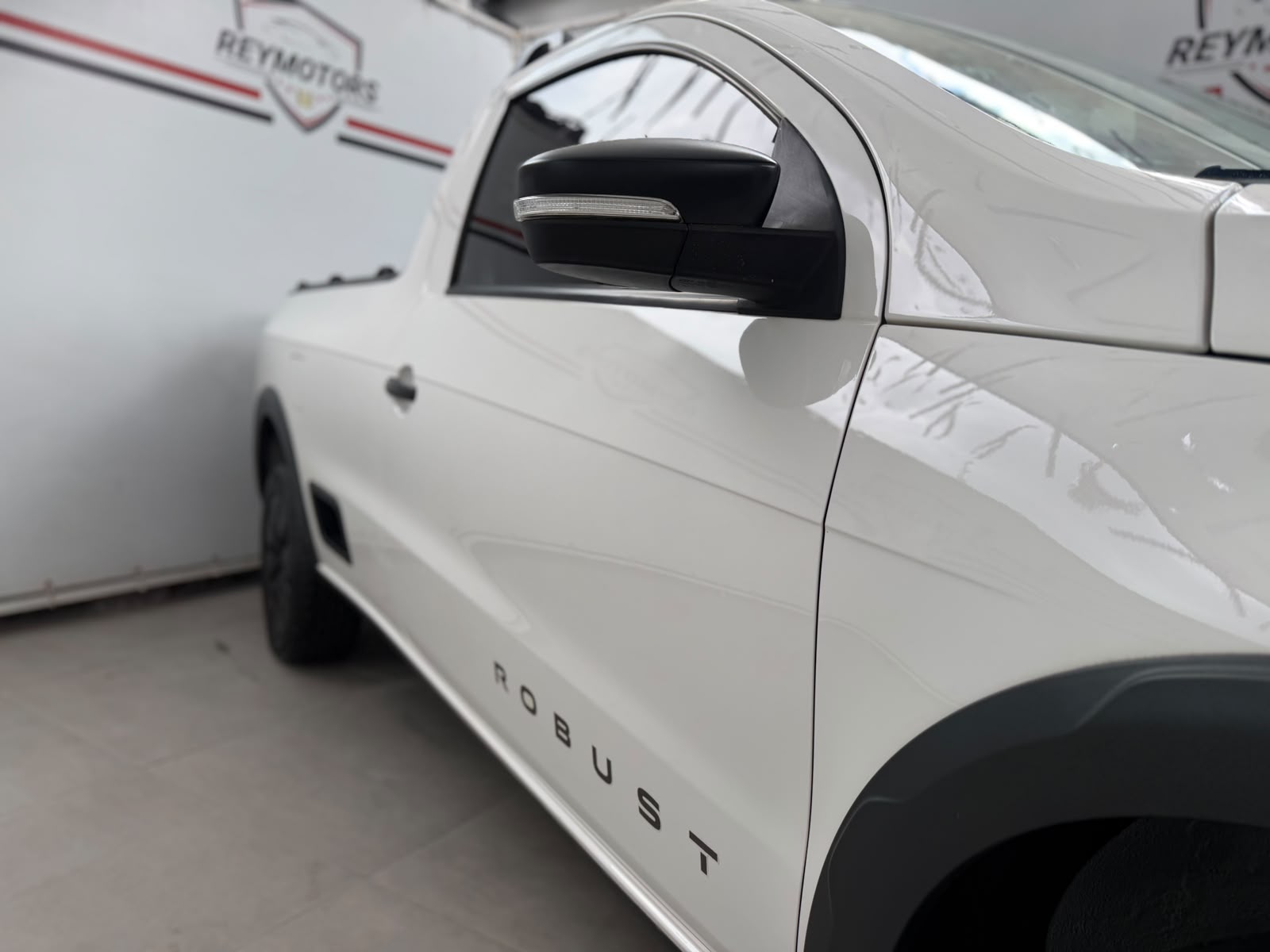 SAVEIRO ROBUST 1.6 CS 16V 2P FLEX MANUAL 2024 (VOLKSWAGEN)