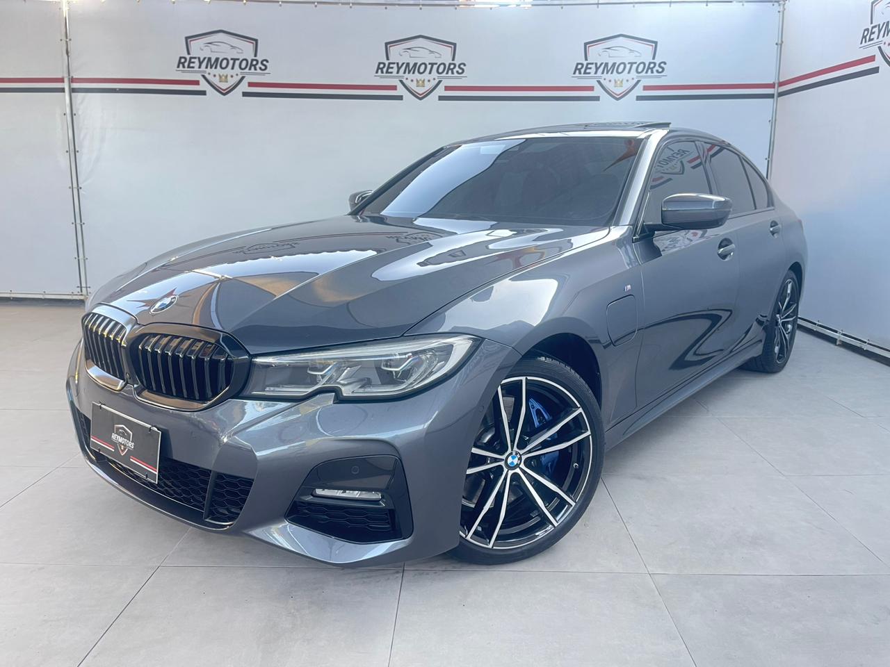 330E  2.0 16V TURBO HÍBRIDO M SPORT AUTOMÁTICO 2022 (BMW)