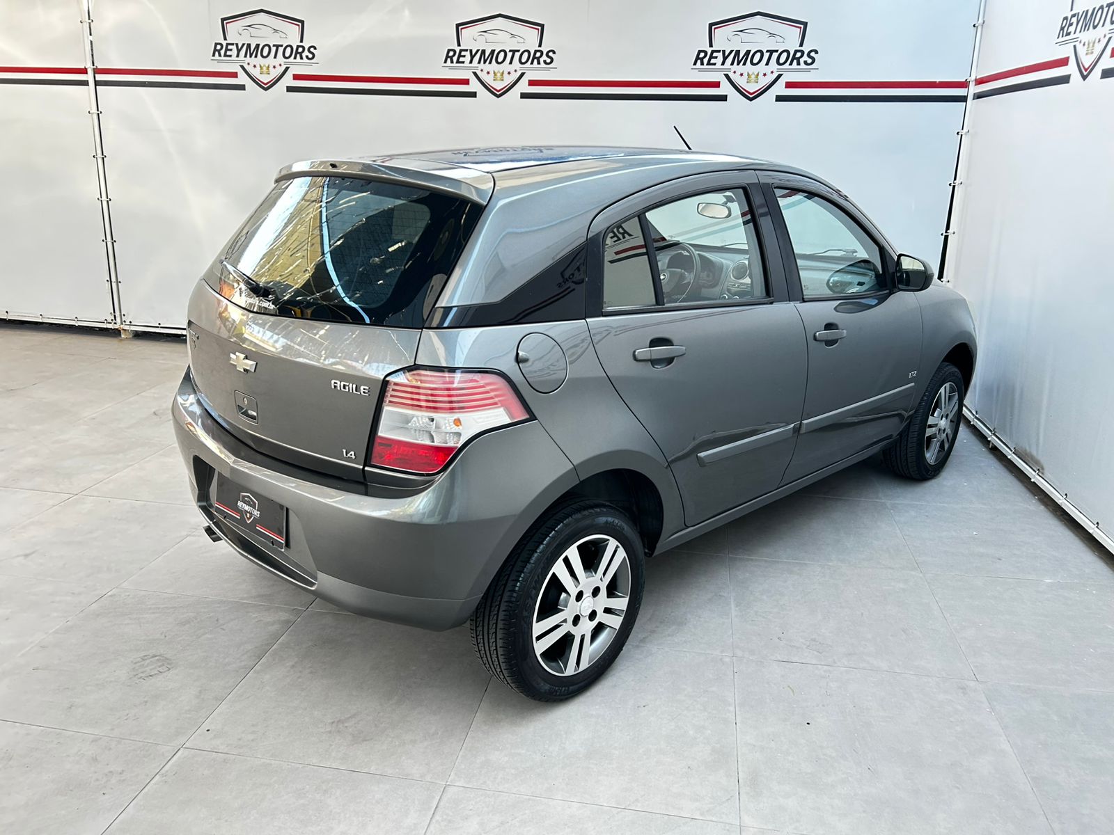 AGILE 1.4 MPFI LTZ 8V FLEX 4P MANUAL 2012 (CHEVROLET)