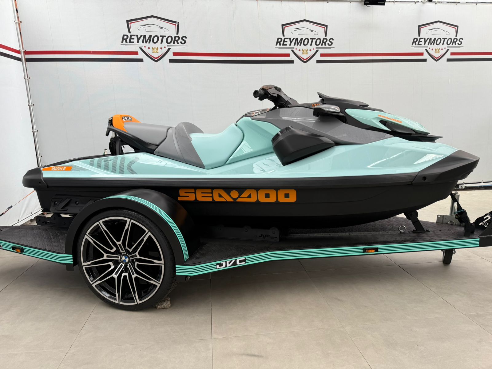 JETSKI SEADOO WAKE VERDE 20 HORAS 2024  