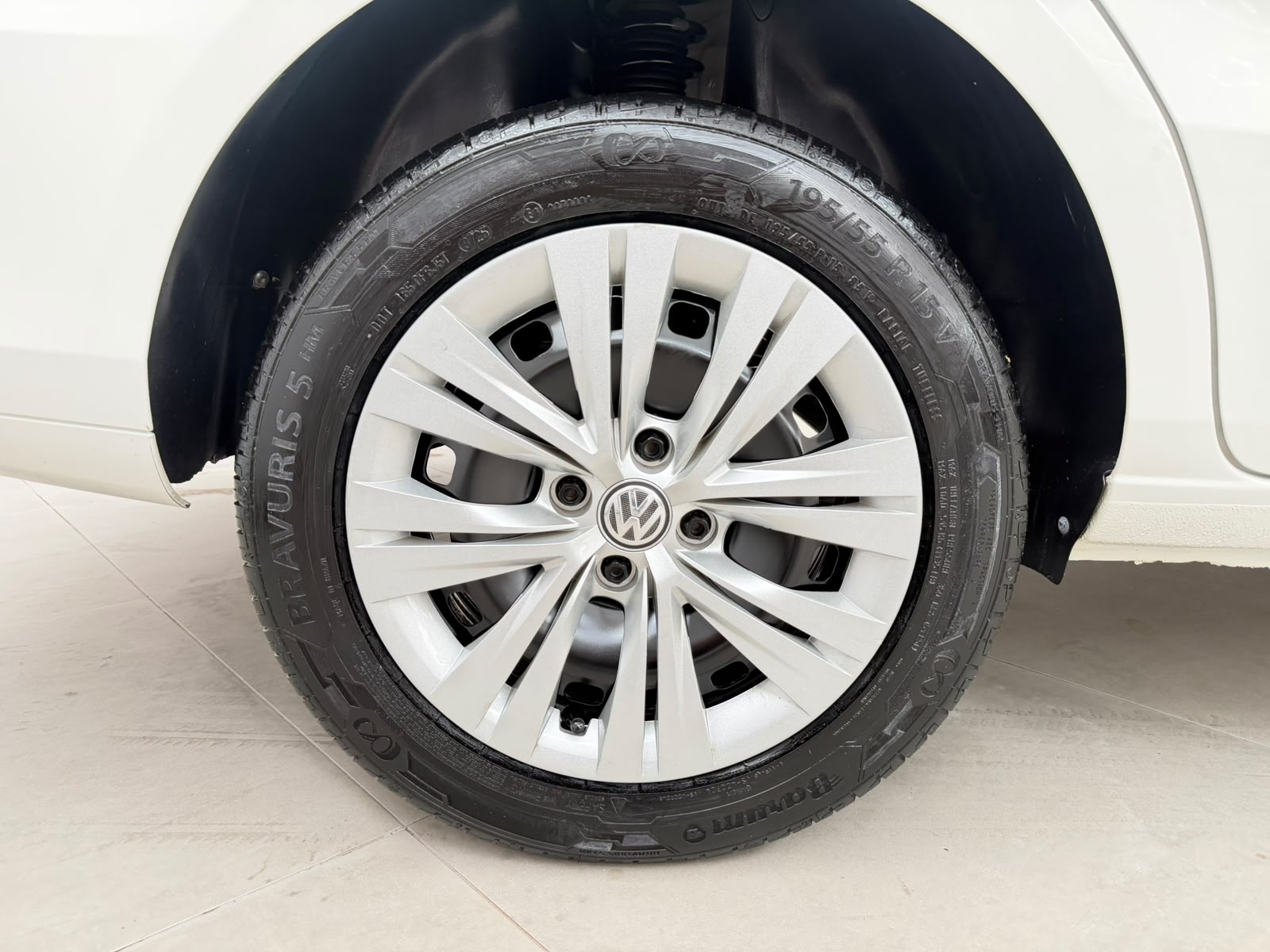VOYAGE 1.0 MPI 12V 4P TOTAL FLEX MANUAL 2023 (VOLKSWAGEN)