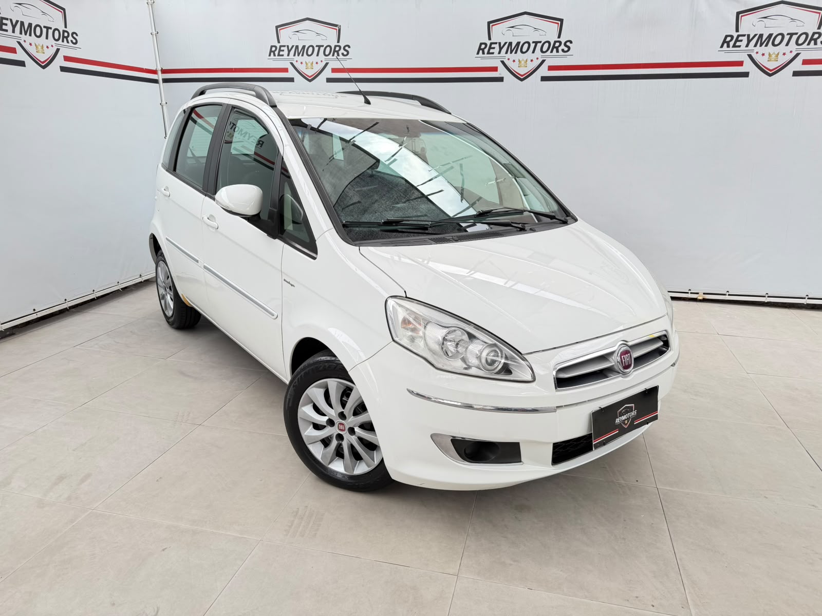 IDEA 1.6 ESSENCE 16V FLEX 4P AUTOMATIZADO 2014 (FIAT)