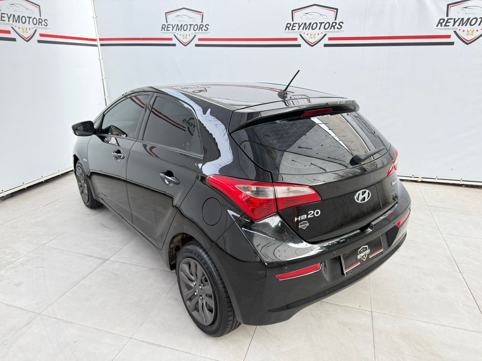 HB20 1.0 COMFORT PLUS 12V FLEX 4P MANUAL 2018 (HYUNDAI)