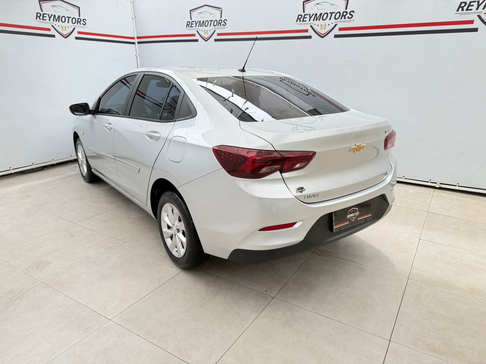 ONIX 1.0 PLUS TAT 8V 4P FLEX AUTOMATICO 2022 (CHEVROLET)