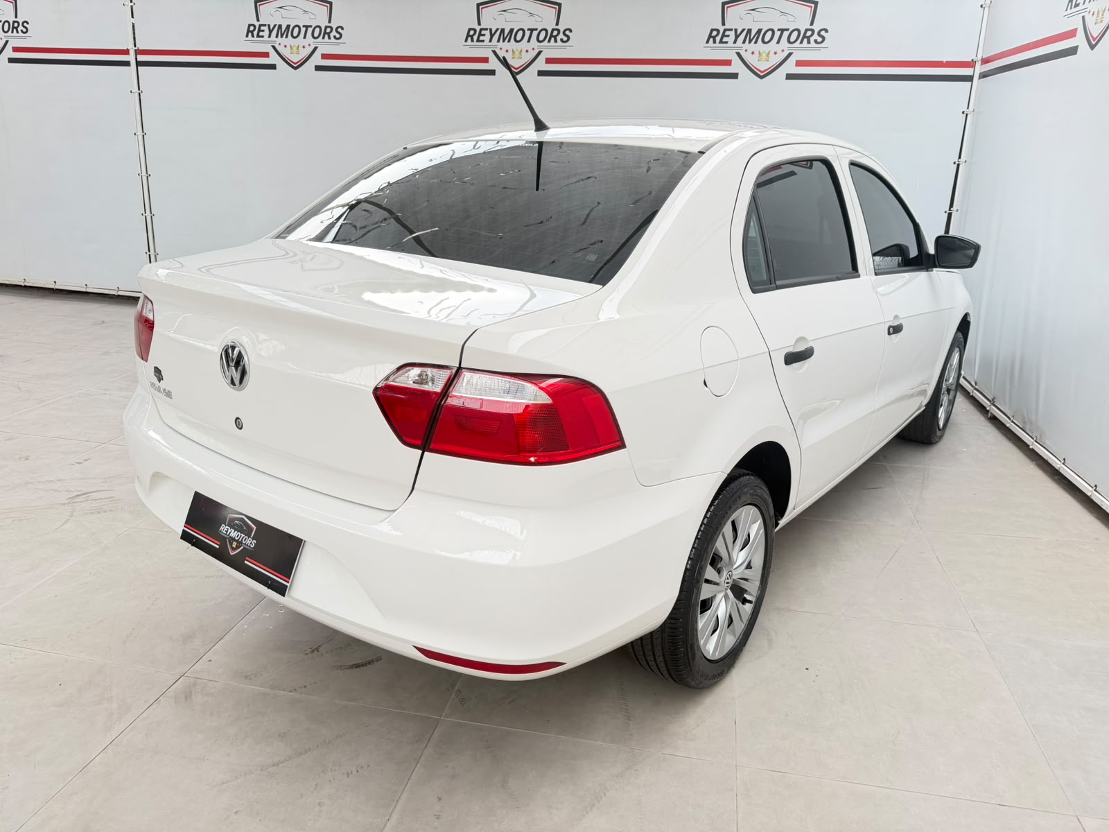 VOYAGE 1.0 MPI 12V 4P TOTAL FLEX MANUAL 2023 (VOLKSWAGEN)