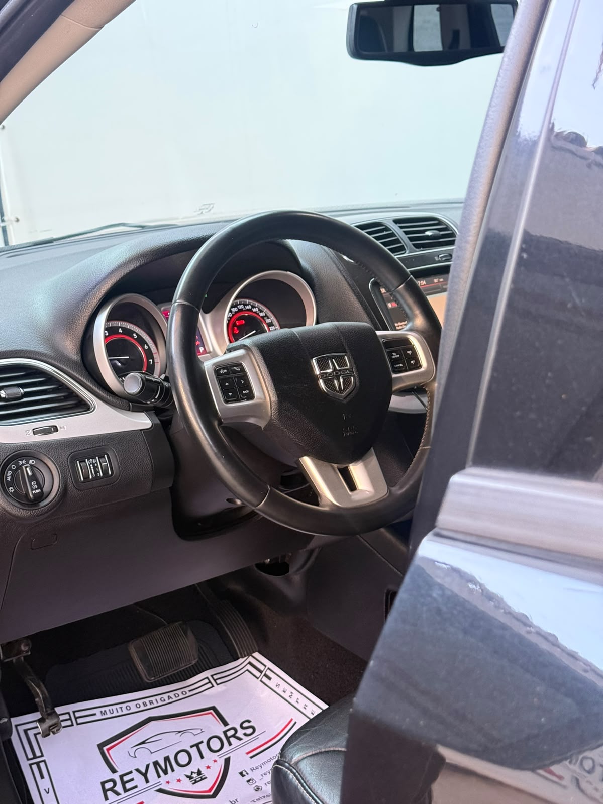 JOURNEY SXT 3.6 V6 AUTOMÁTICO GASOLINA 2013 (DODGE)