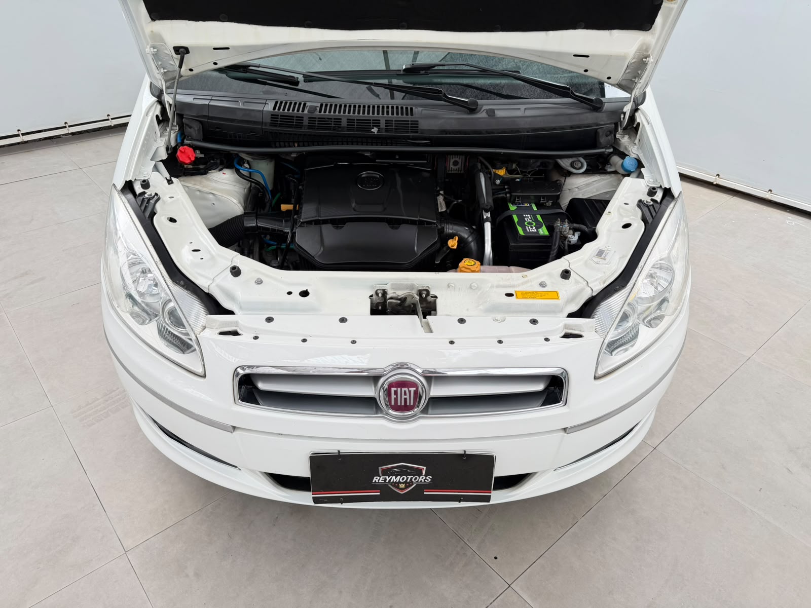 IDEA 1.6 ESSENCE 16V FLEX 4P AUTOMATIZADO 2014 (FIAT)